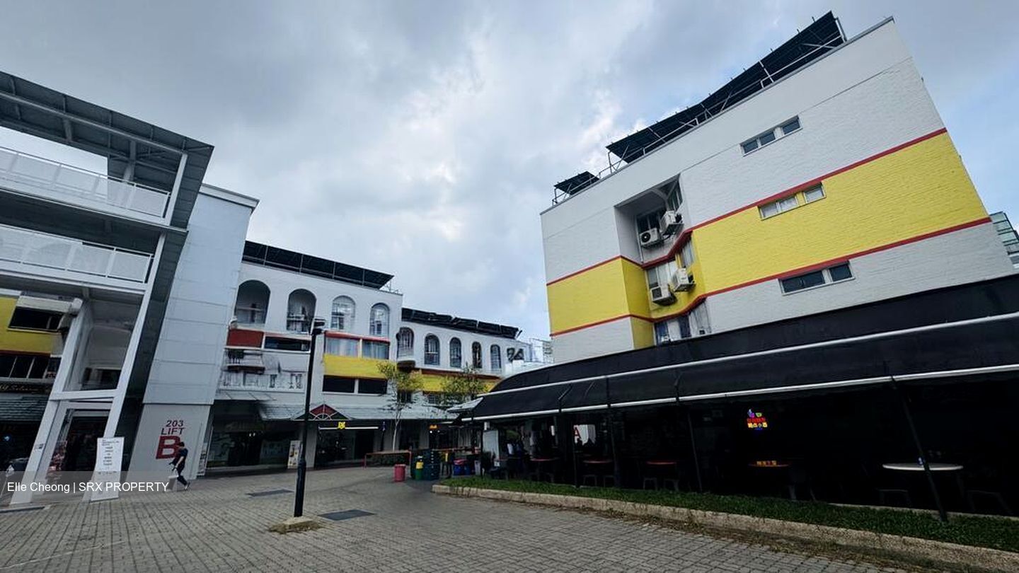 Hougang Street 21 (D19), Shop House #519695291